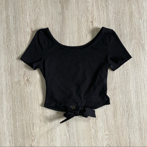 GUESS Crop Tee - Picture 2 of 6